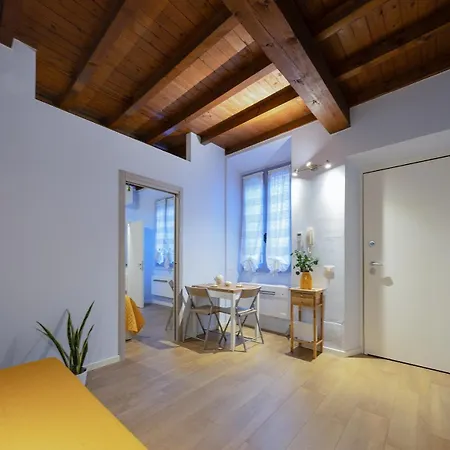 Federico House - By Host4u Apartment Pavia