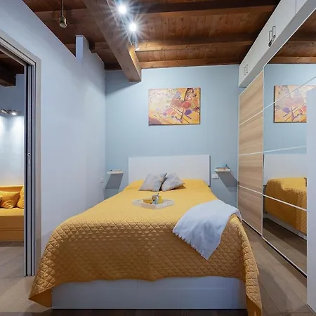 Apartment Federico House - By Host4u Pavia
